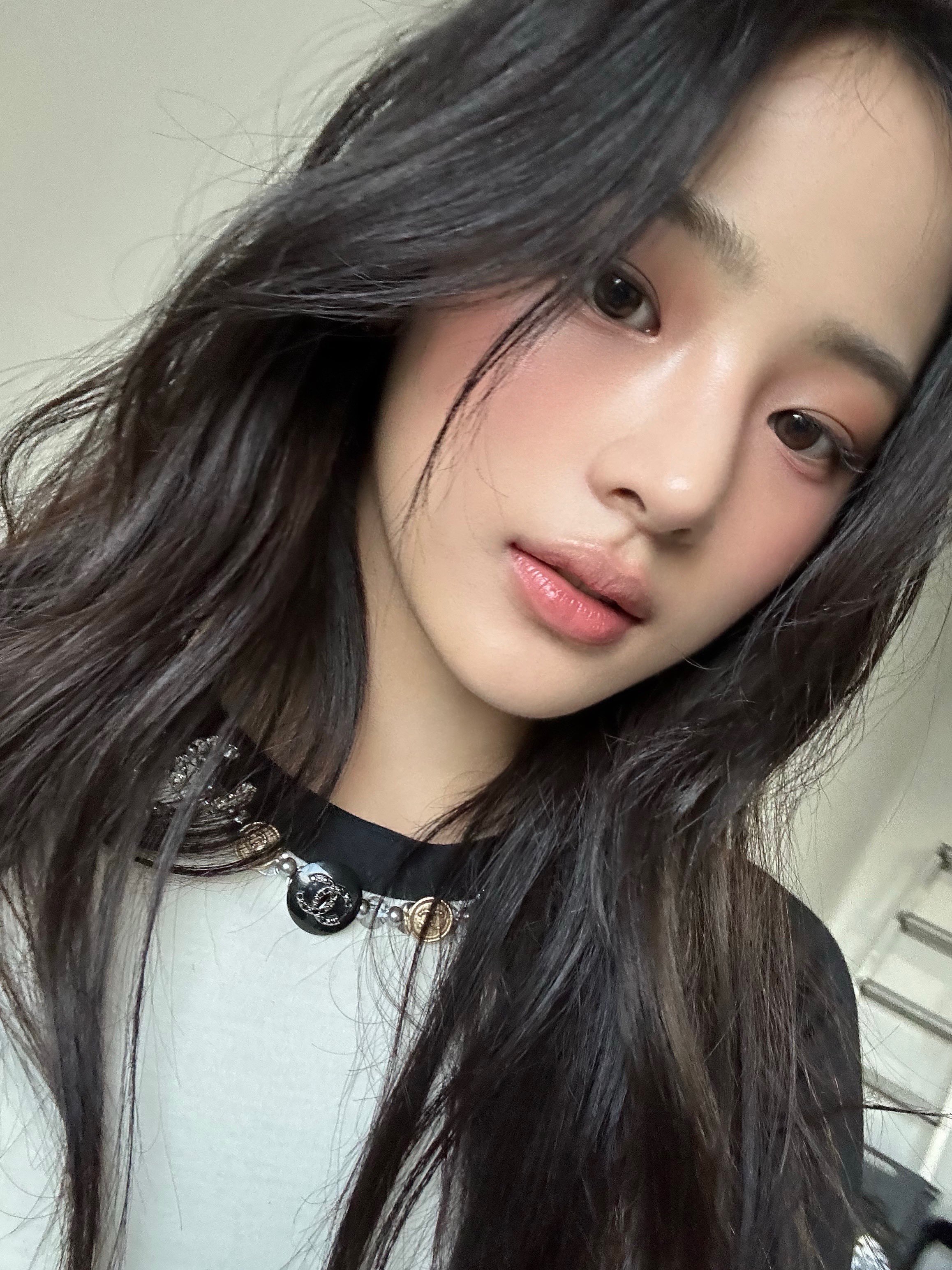 姐感是天生的…..*Minji ​​​