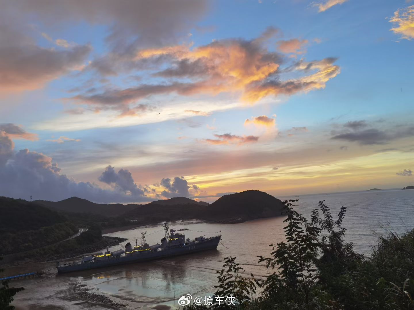 早上好，你们那边还在下雨吗？[二哈] ​​​