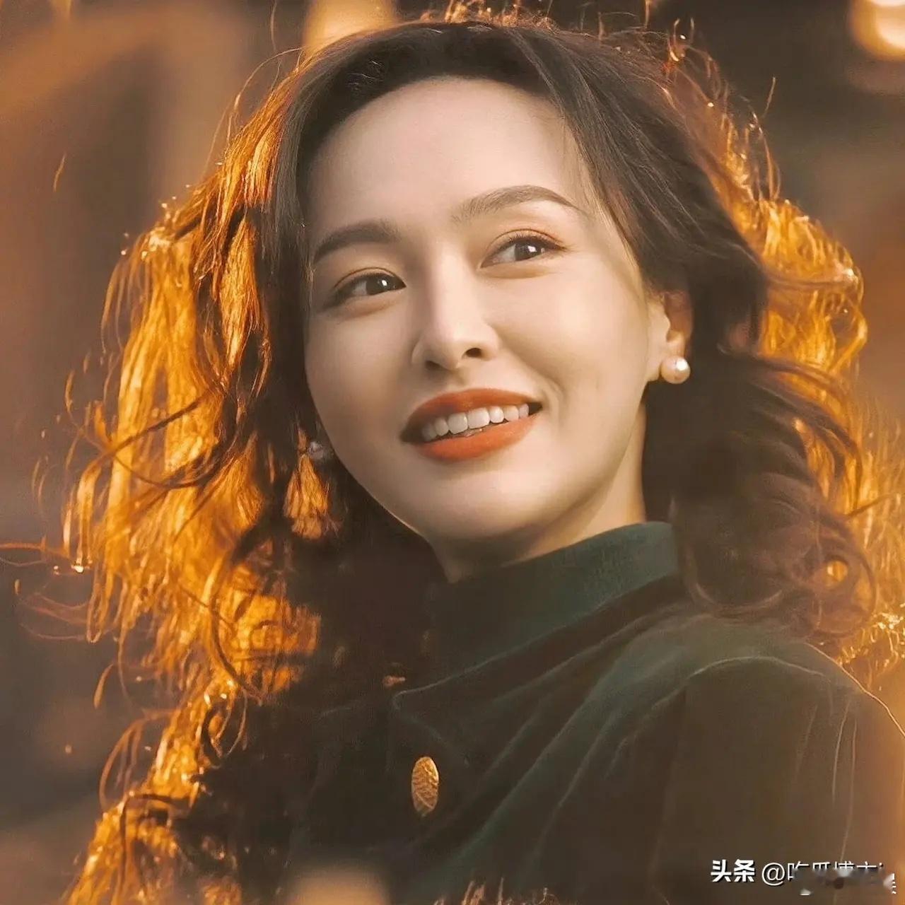 赵丽颖提名3次了，《繁华》报名白玉兰奖了，感觉唐嫣这次稳的 ​​​