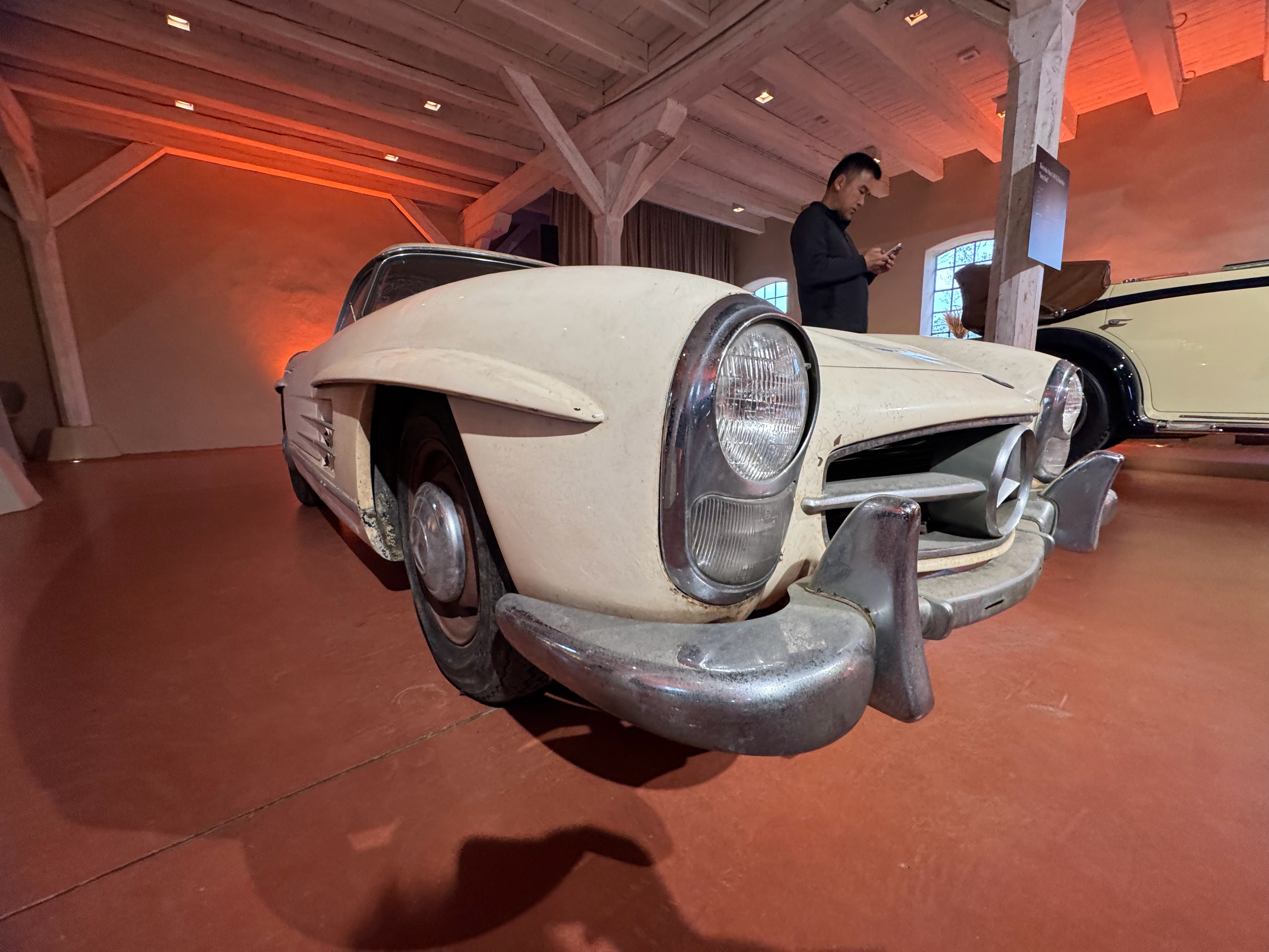 从美国谷仓里掏出来 奔驰 300SL roadster，现在出售！并且奔驰经典车