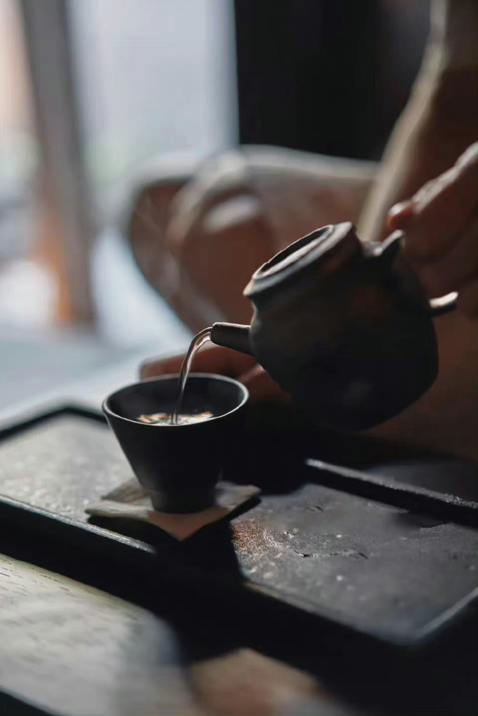 职场实用和常用的十大心理学效应，了解一下！1.蘑菇定律初入世者，常常会被置于阴暗