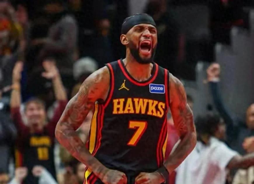 下午四时，NBA常规赛继续进行，休斯敦火箭在主场迎战已经豪取11连胜的亚特兰大老