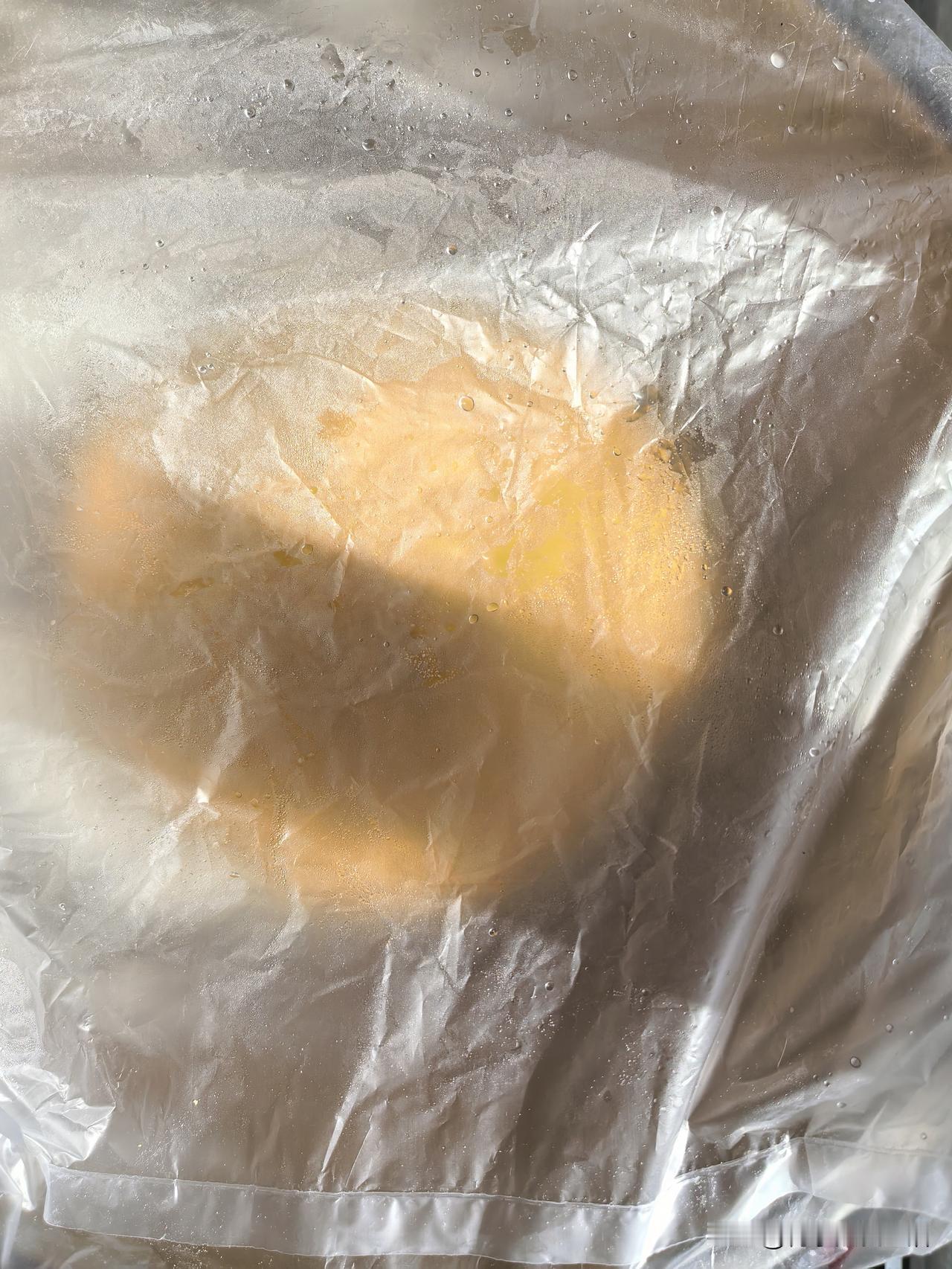 今天干了一件荒唐可笑的事，严重怀疑我的脑子不好，说年龄老也不老，怎么会干这么愚蠢