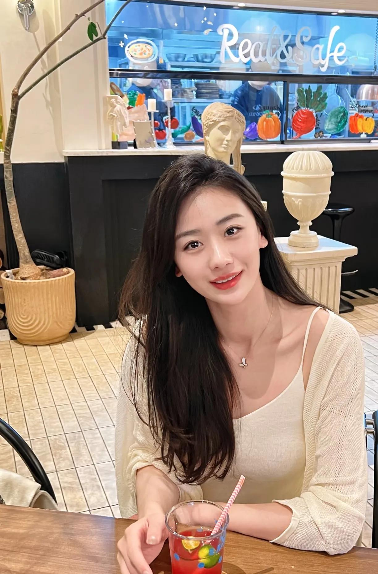 元气满满的一天从一杯好喝的饮料开始！🍹🌞