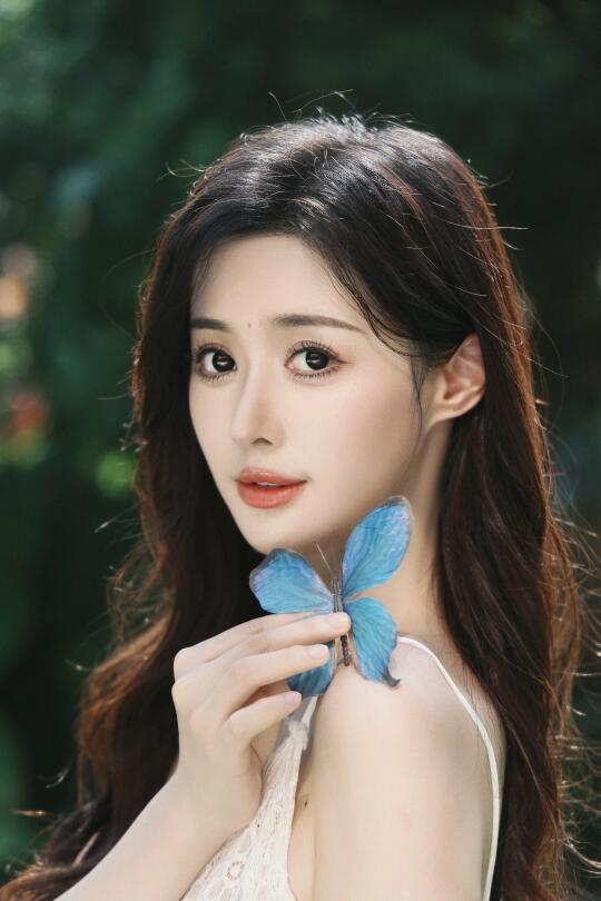 🦋