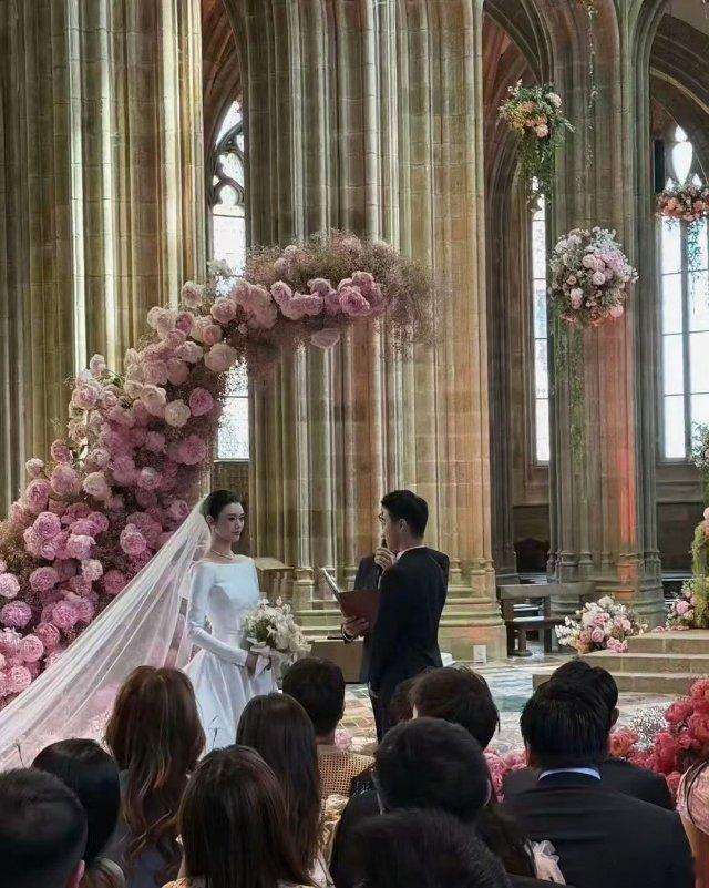 奚梦瑶婚礼举办地为世界双遗产终于理解了那句：“你要嫁就要嫁那种本身就很好的人，而