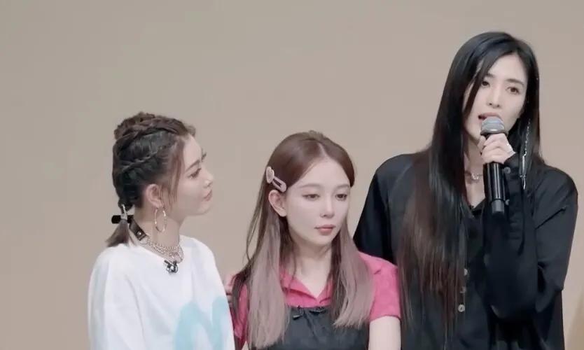 可能因为早就知道《乘风2023》二公的淘汰名单，所以正片出来的时候，看到实际的淘