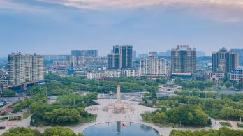 一、这所学校什么来头？
上饶师范学院在江西省上饶市信州区志敏大道401号，195