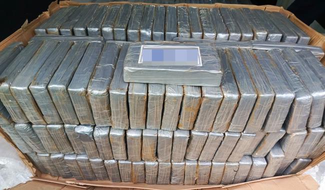 墨西哥国内贩毒都这么嚣张了！航班运毒！¹ 刚抓到4人，可卡因270公斤！² 一斤