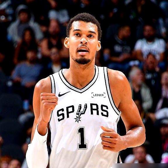 常规赛双杀算什么？这梁子算是结下了。

马刺这帮年轻人真够狠的！3月6号那场，快