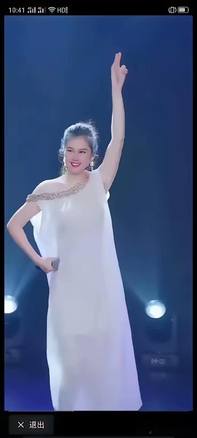 我很是好奇为什么，这样的直播间居然有流量这么多 