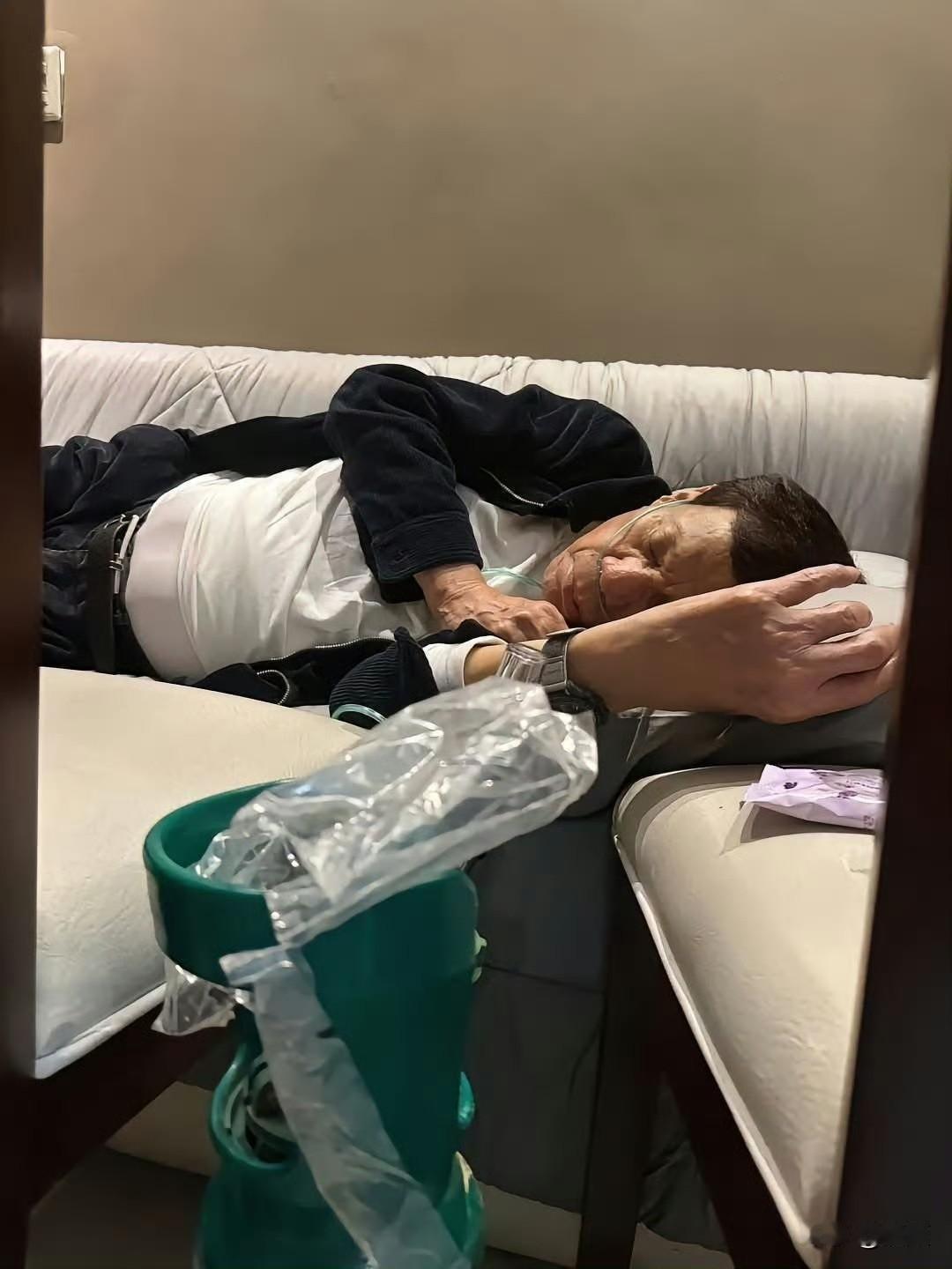 老杜和老马，一个因禁毒手段过严遭捕，一个因不禁毒的“毒品恐怖主义”被抓…
禁毒也