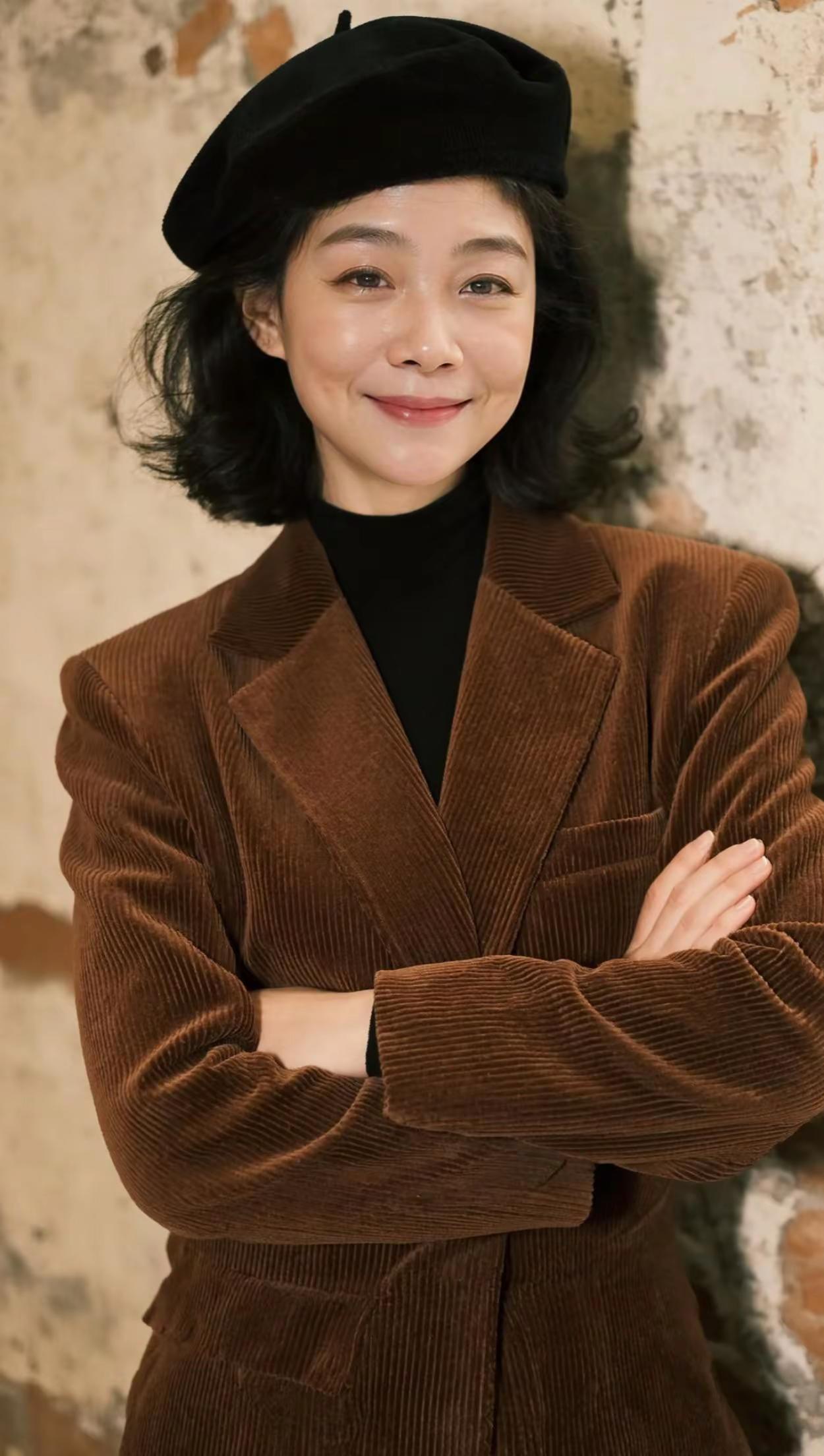 AI复古棕调写真 随变ai随便玩 这么诚实的妹子