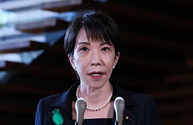 有些国家用下跪赢得尊重，有些国家却想靠给战犯“上香”找回所谓的尊严。

4月21
