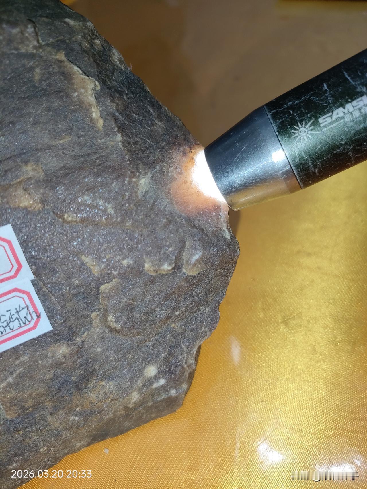 很多刚入门的星友捡石头，最容易把普通岩石当成陨石，其实只要抓住几个实战要点，就能