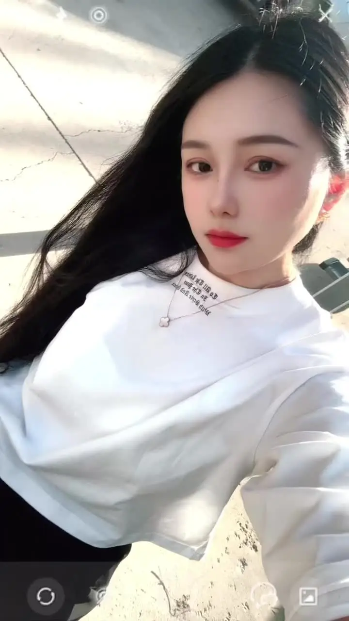 ^:，微胖