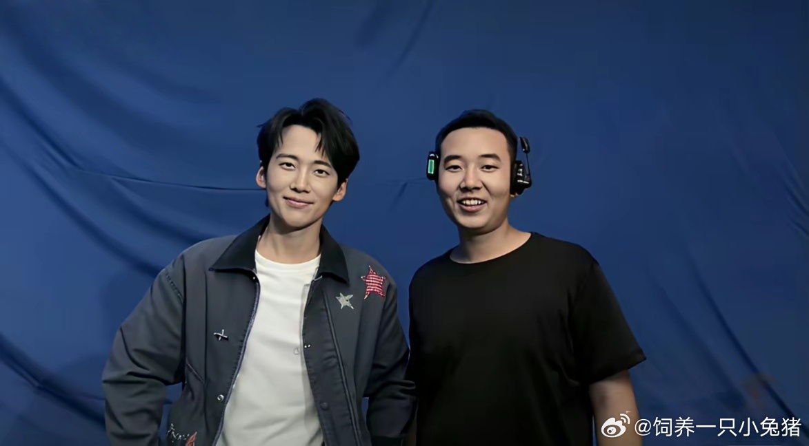郭麒麟，好励志一男的！每个胖胖都是潜力股啊 ！！瘦下来之后也是个帅哥！ 