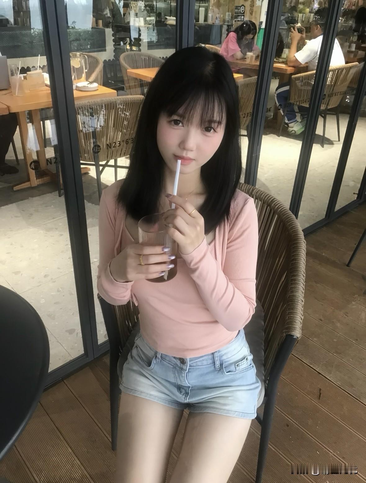 160cm，94斤日常清爽穿搭。女生怎么穿搭会看上去很优雅