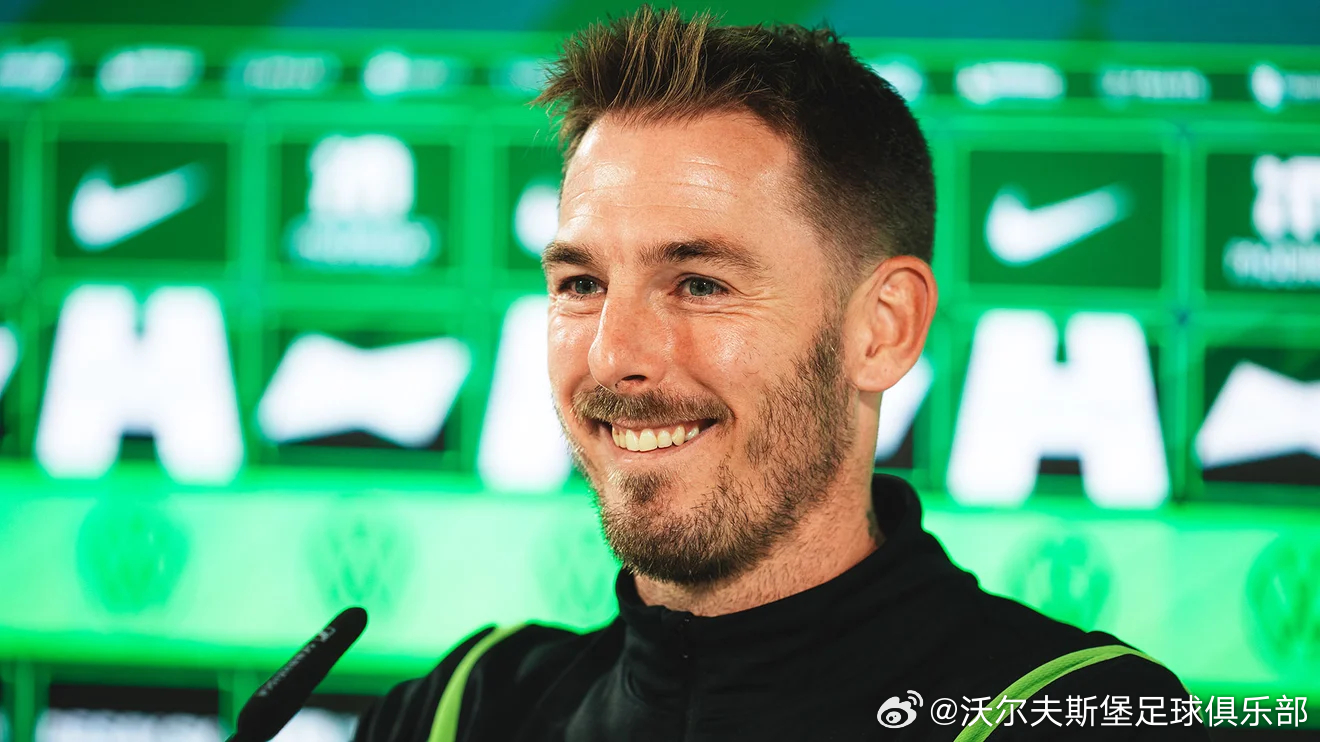 🐺🎙️【赛前发布｜施特罗布尔谈球队备战】北京时间明晚19:00，狼堡将在主场