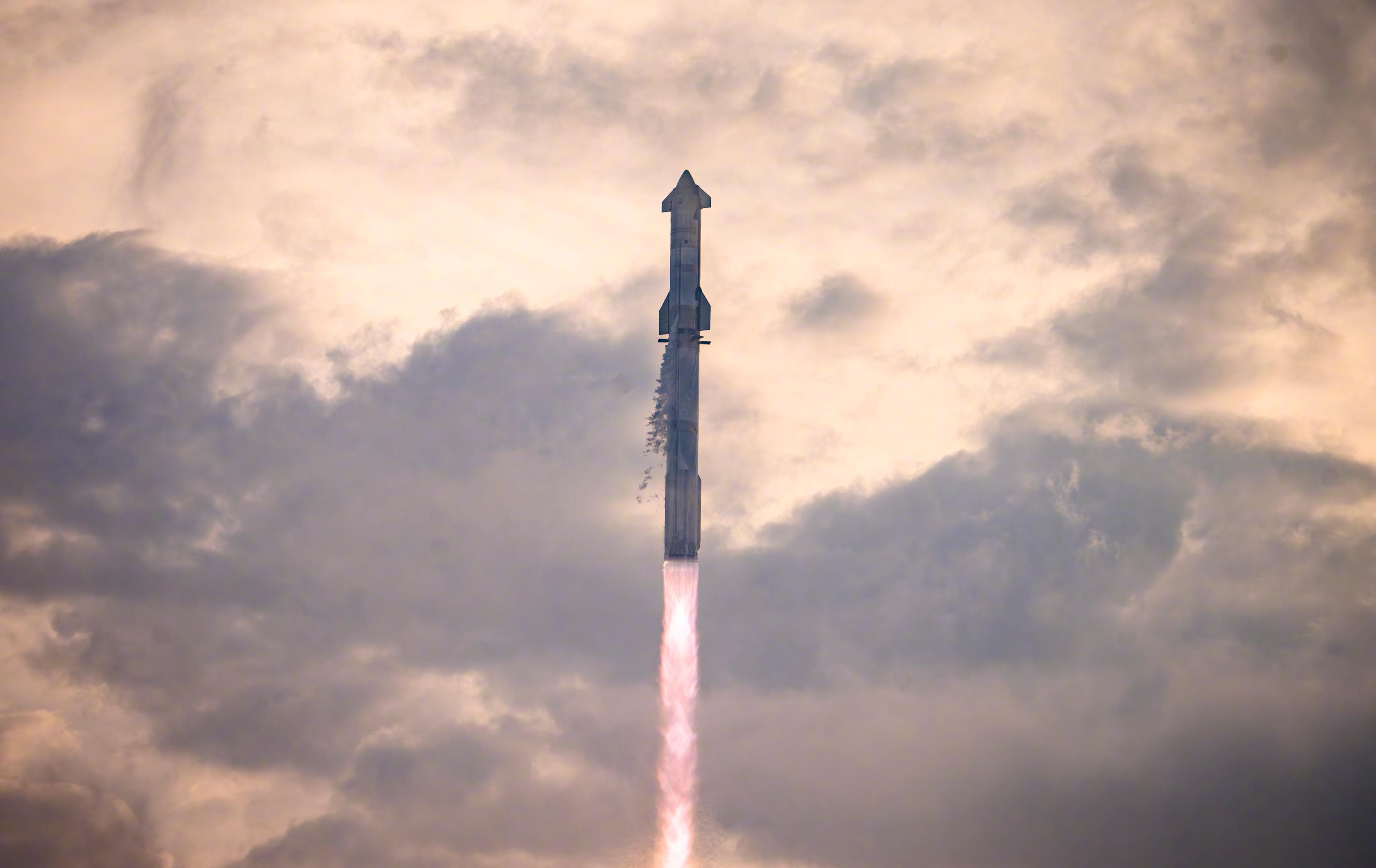 今天是π节，还是SpaceX的生日，是SpaceX的22岁生日。今天是个好日子，