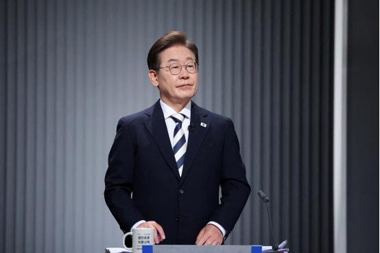 韩国行政安全部近日宣布公开征集新成立的重大犯罪调查厅首任厅长人选，新机构计划配置