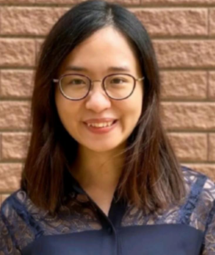 2022年，乱港分子何依琼，决定从香港移居至英国。然而，仅在抵达英国之后仅过了半