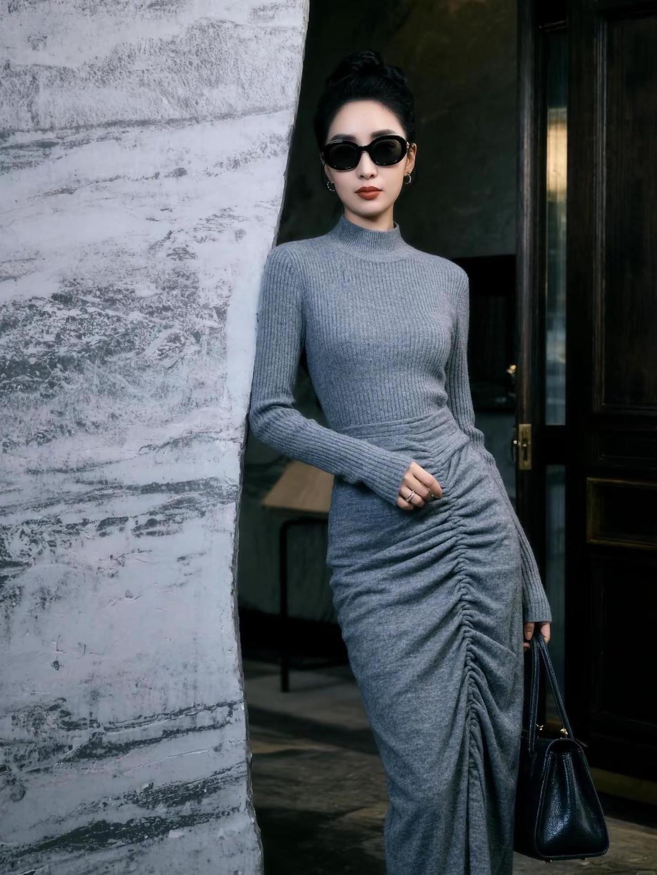 时间慢慢流过荒芜的青春，开始不分昼夜的感慨作品分享