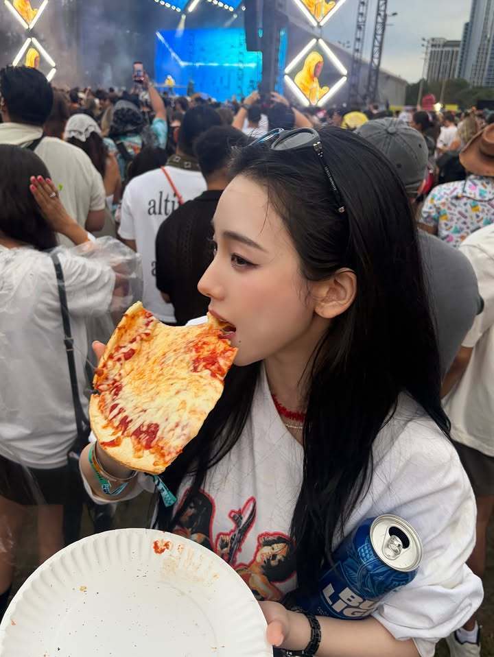 我发现睡觉前刷点小刘刘会很舒服😌 