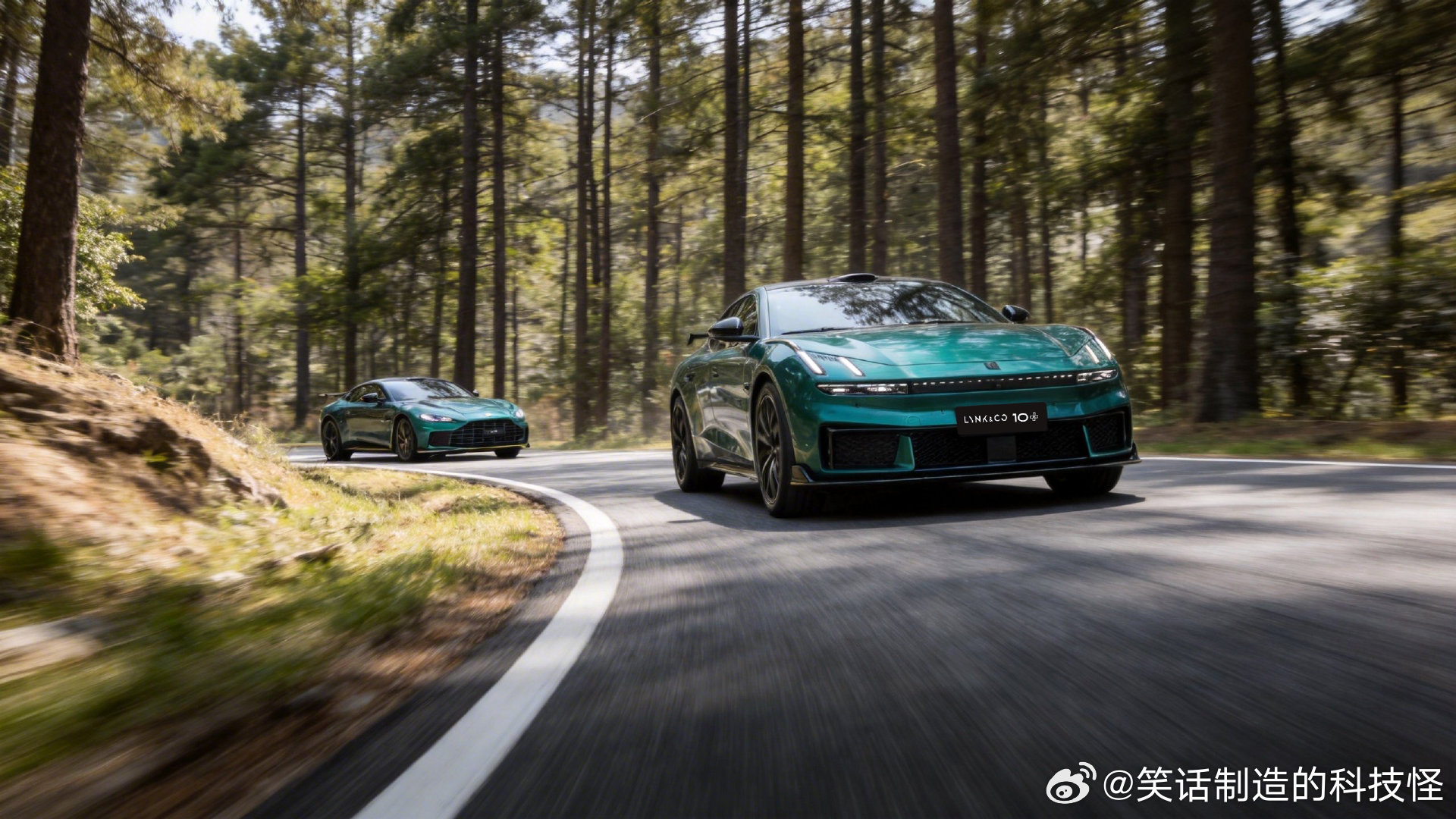 领克10+这台纯电性能版，925匹马力、3秒级加速，数据摆在这儿就够让人惦记了。