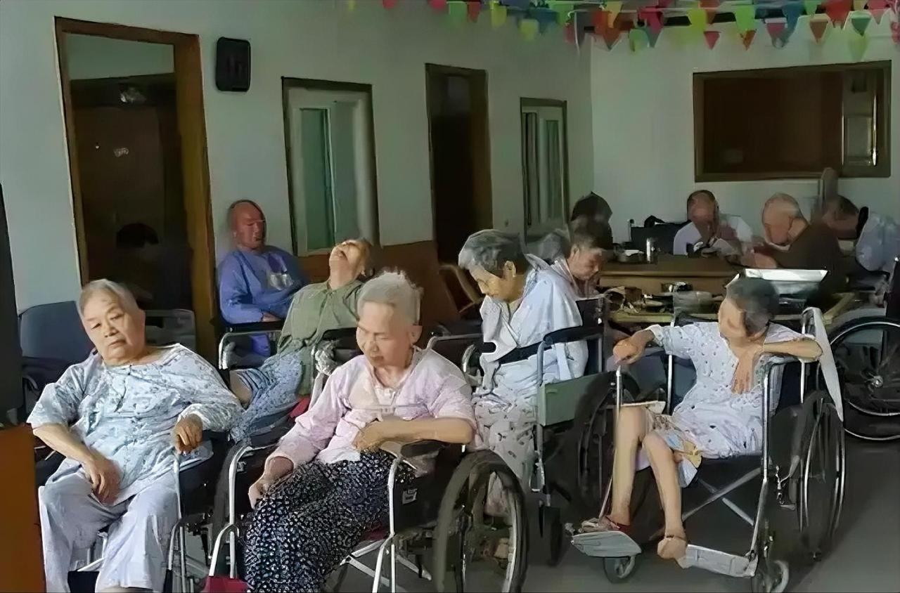 在养老这件事上有个不可回避的现实问题，就是企业职工养老金在3.4千元左右的如何进
