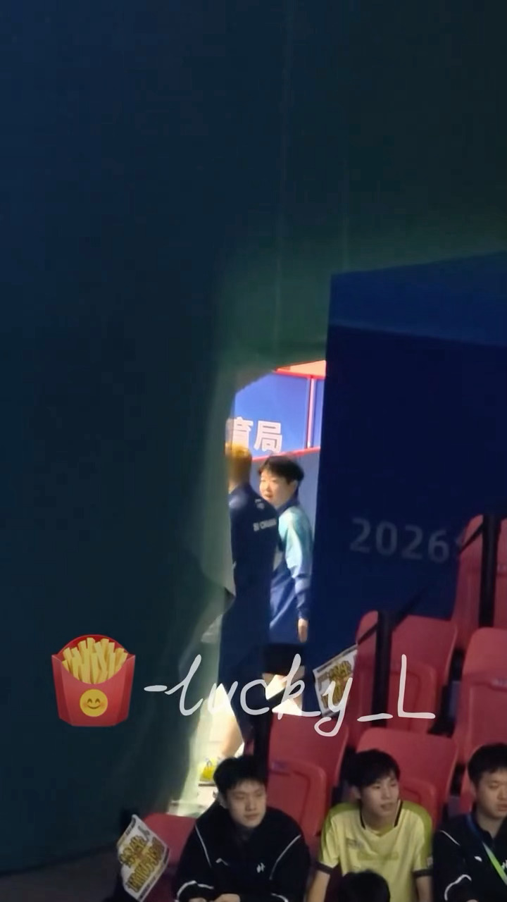 夹缝看小莎🥰 