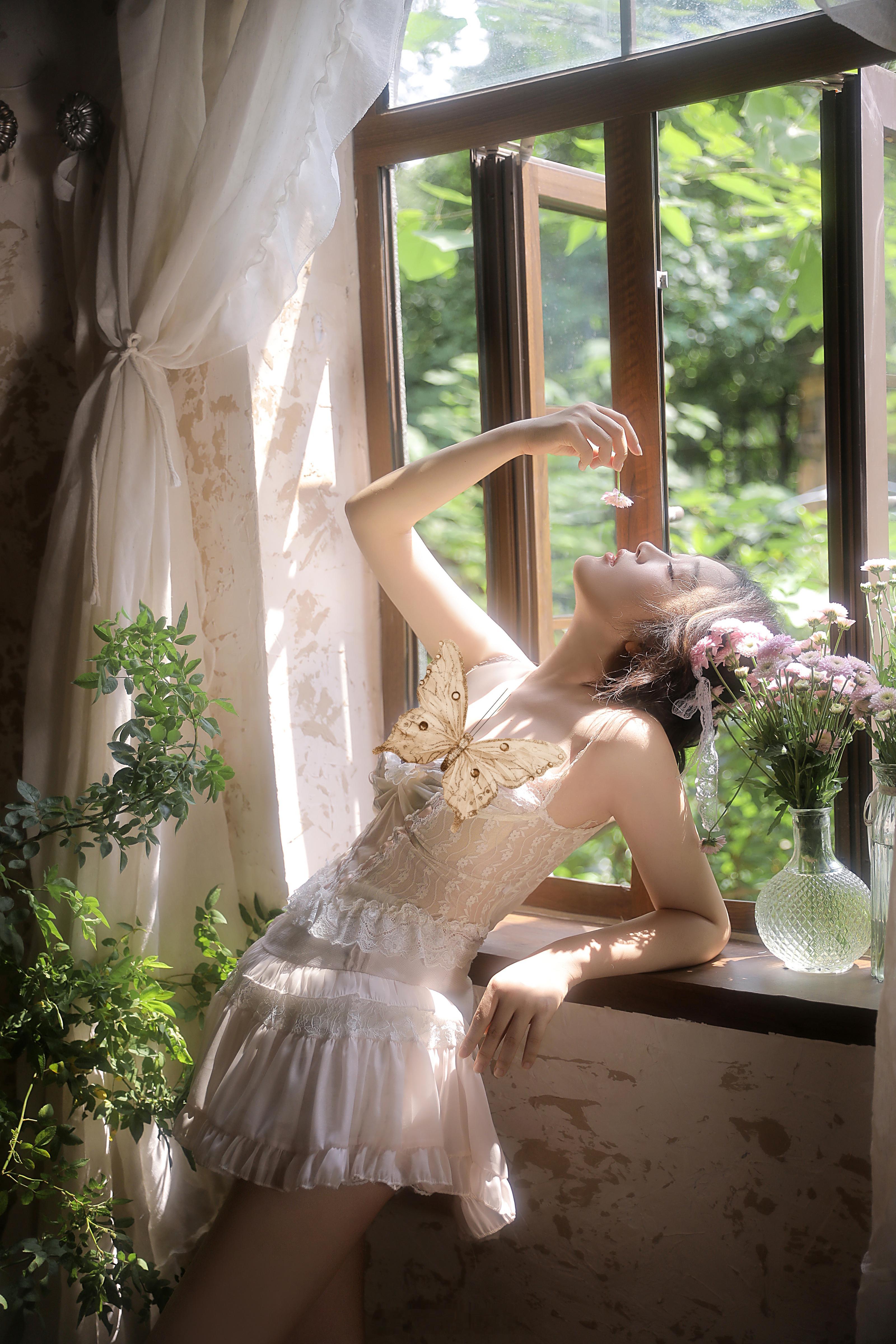 一场光与少女的即兴创作阿敏客片分享场地少女写真光影写真成都拍照成都写真成都租棚成