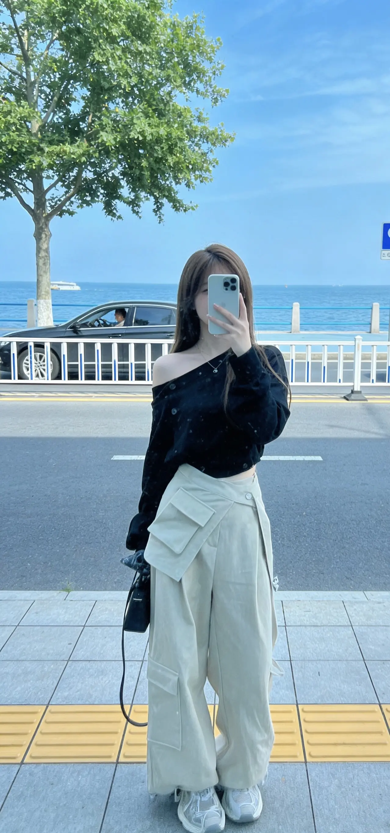 在这个薄情寡义的世界，你可以什么都听 但不能什么都信 在这智商过剩 利...