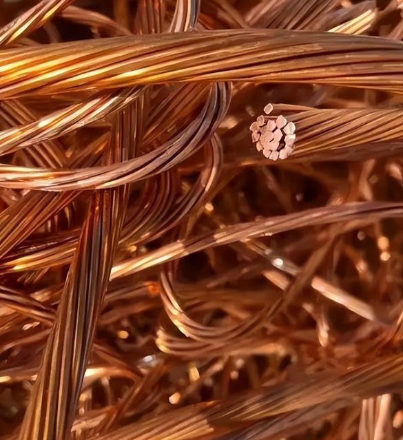 美国这次真是“蒙了”，眼看着铜价飙升，市场上充斥着关于铜将成为未来工业“战略资源