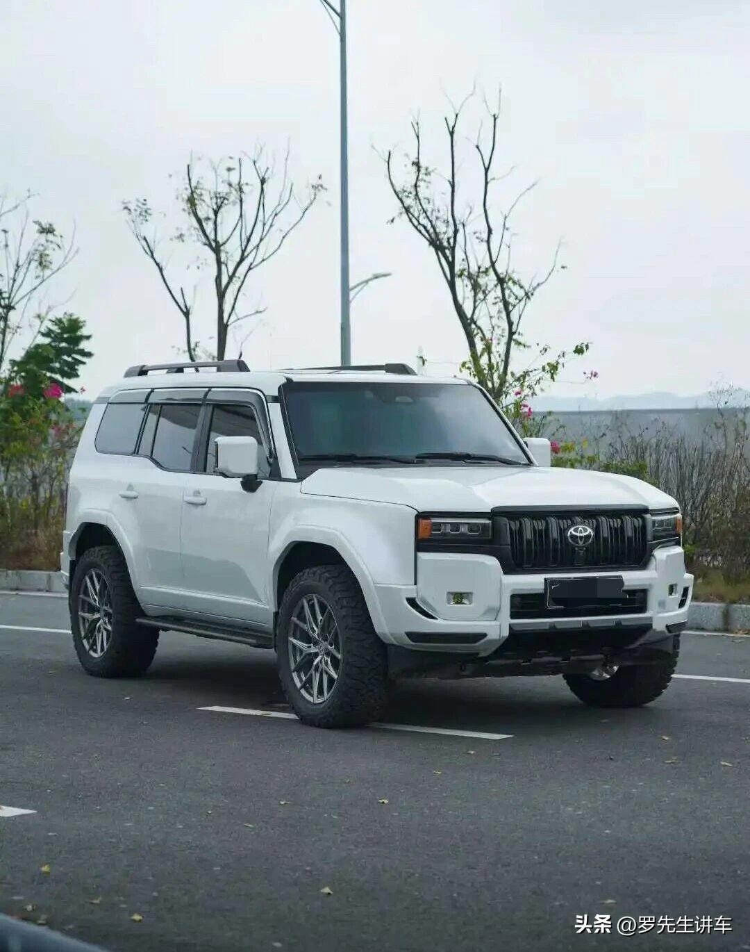 新款普拉多，这是你喜欢的样子吗？越野车霸道