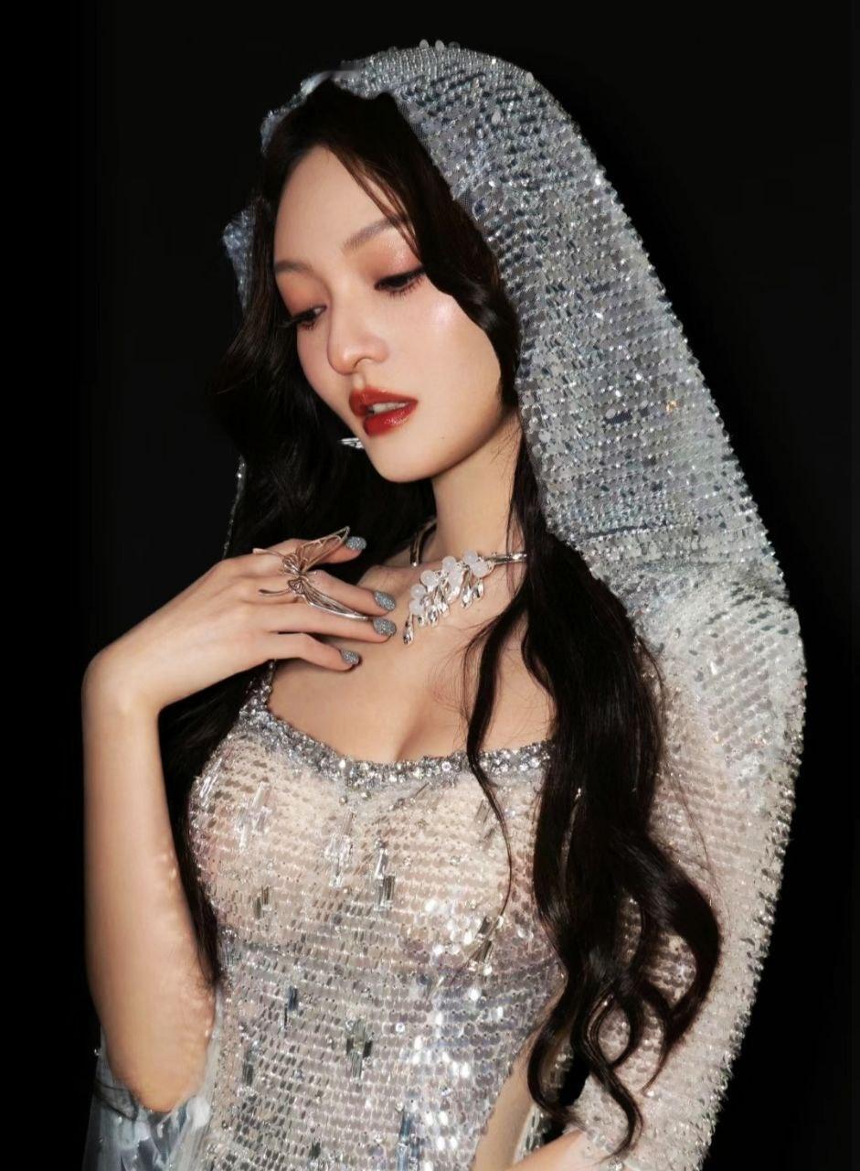 张韶涵[心][心]白雪公主 ​​​