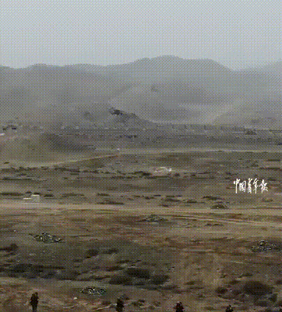 新燃爆弹的纵火烧杀效果，图4是之前公开的发射筒画面。 ​​​