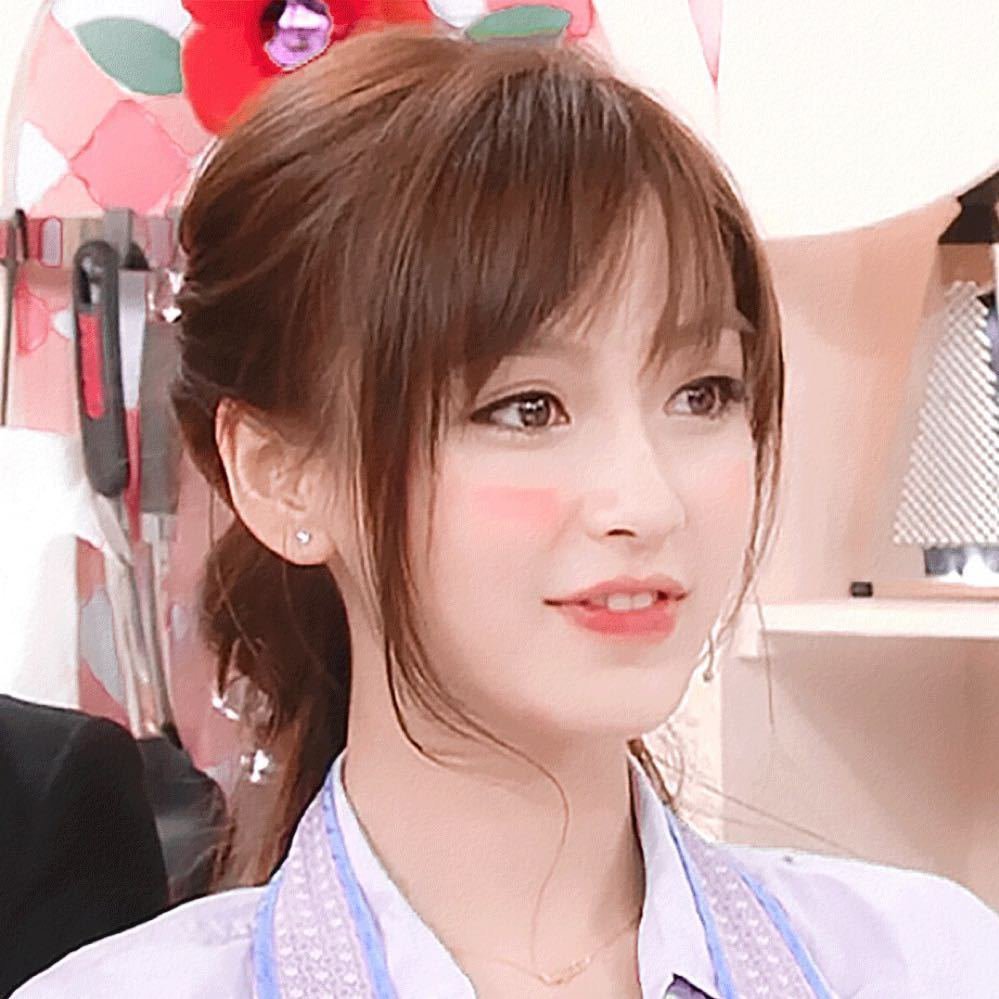 angelababy abangelababy “爱可抵万难 有爱就不怕.”