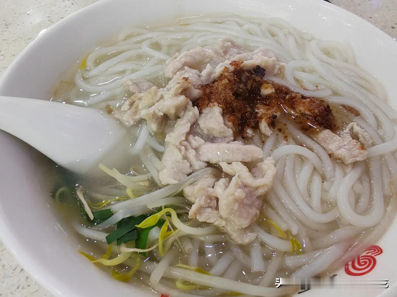这老天爷也太不懂事了吧！
9月第一天，阵雨！送孩子上学下雨；孩子放学下雨，下班下