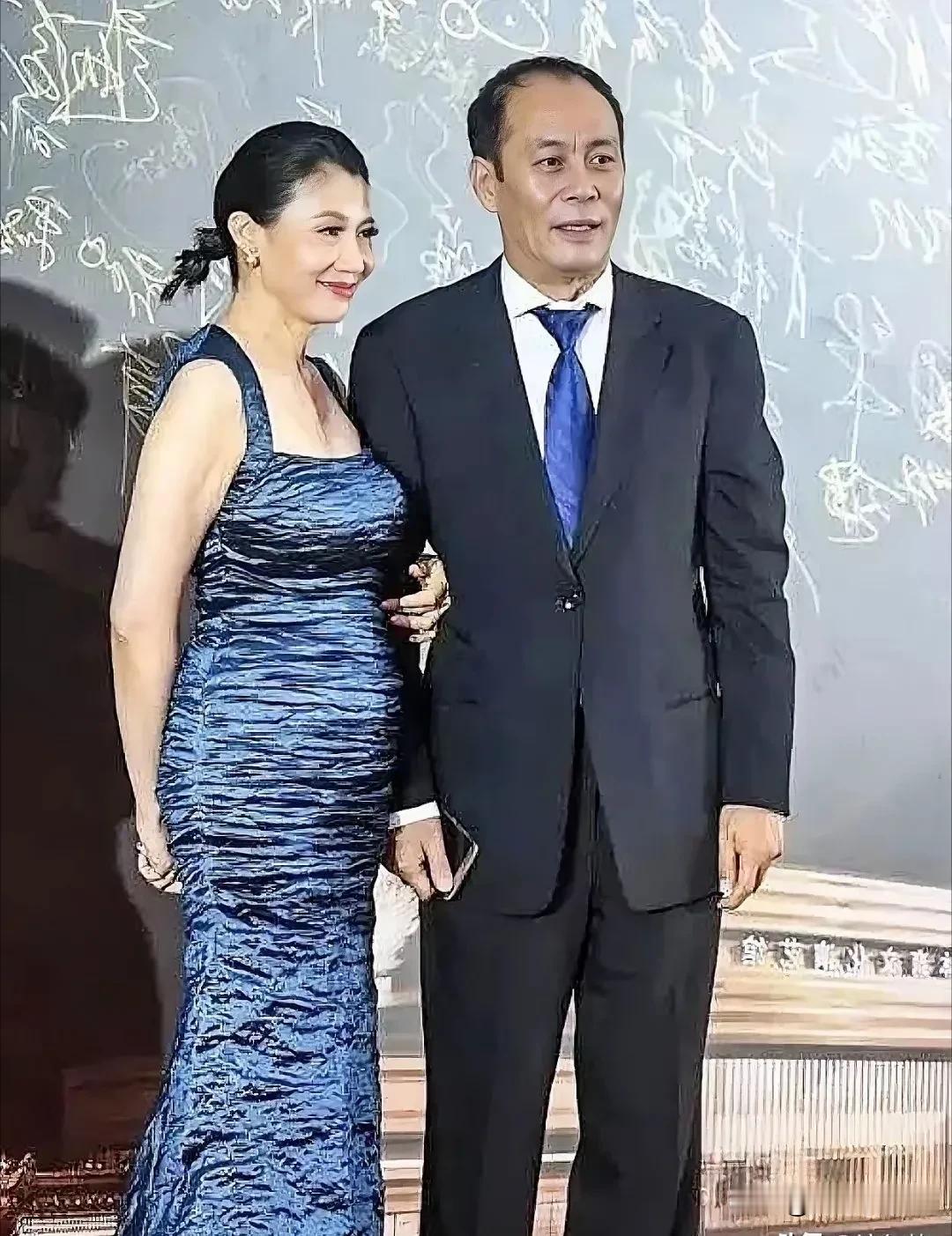 一句话证明你认识他。