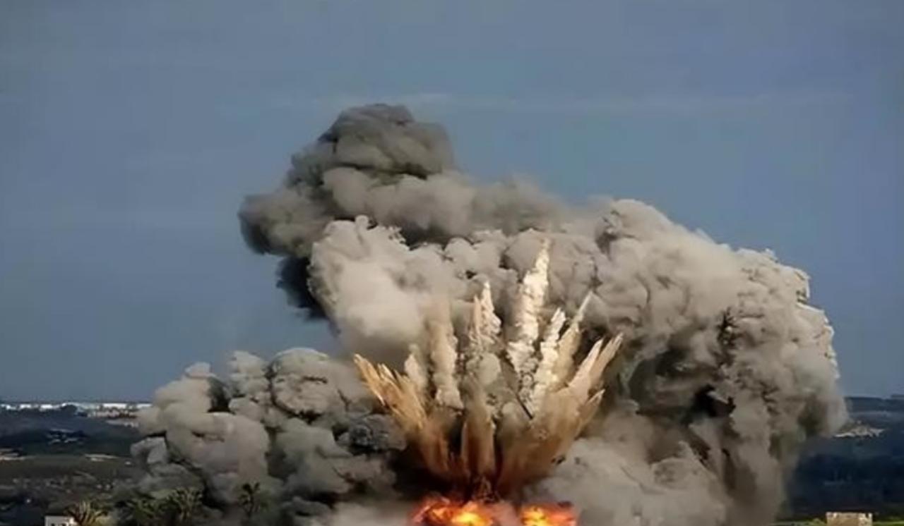 美国和伊朗越打越猛！一个最新情况引起了各国关注：美军在中东最大的空军基地，也就是