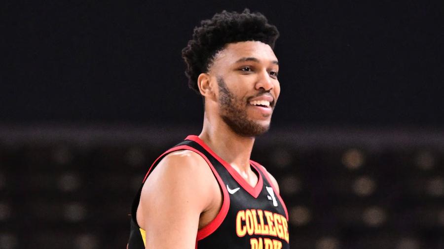 据沙姆斯·查拉尼亚报道，亚特兰大老鹰将与托尼·布拉德利签约至赛季结束。
为腾出名