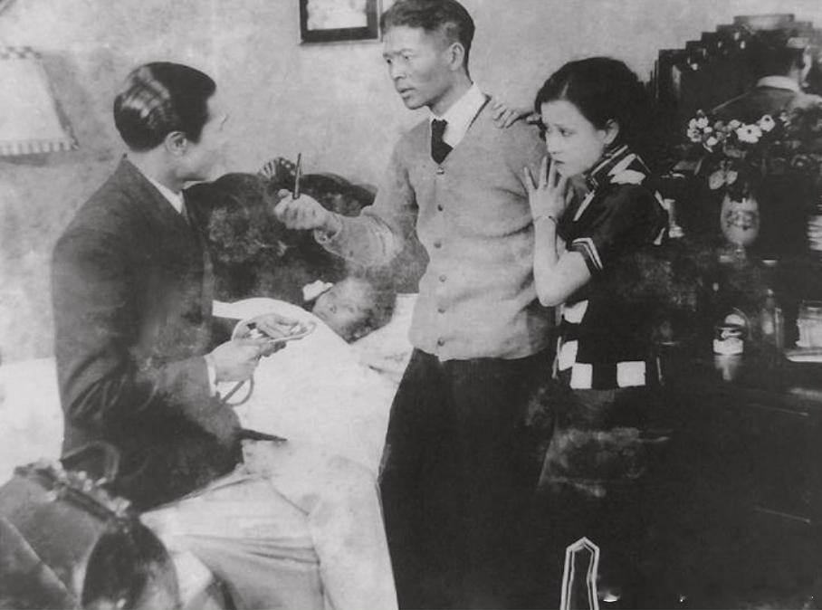 1934年香港电影《难兄》，别名《难兄难弟》，是香港电影第一部获奖影片，1934