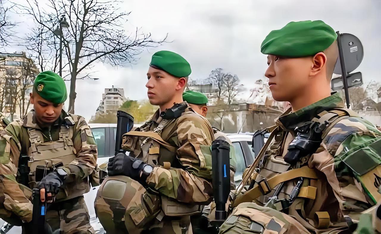 法国2000名外籍军团士兵正在波兰边境集结——他们不是来和俄军硬碰硬的，而是要为