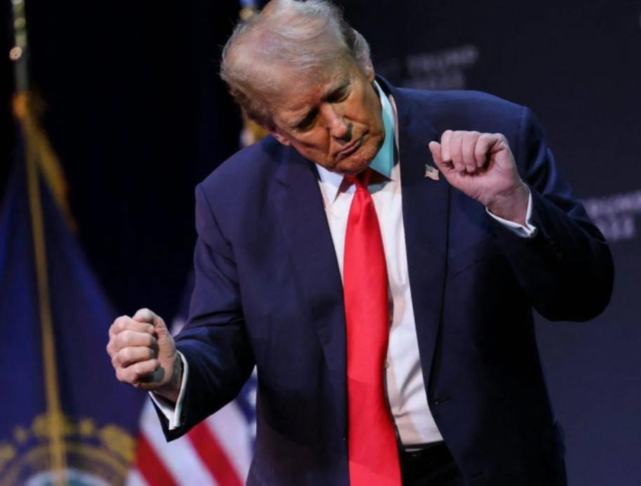 美国开始慌啦！美国把对中国的关税从 145% 降下来了，结果却发现中国客户没了，