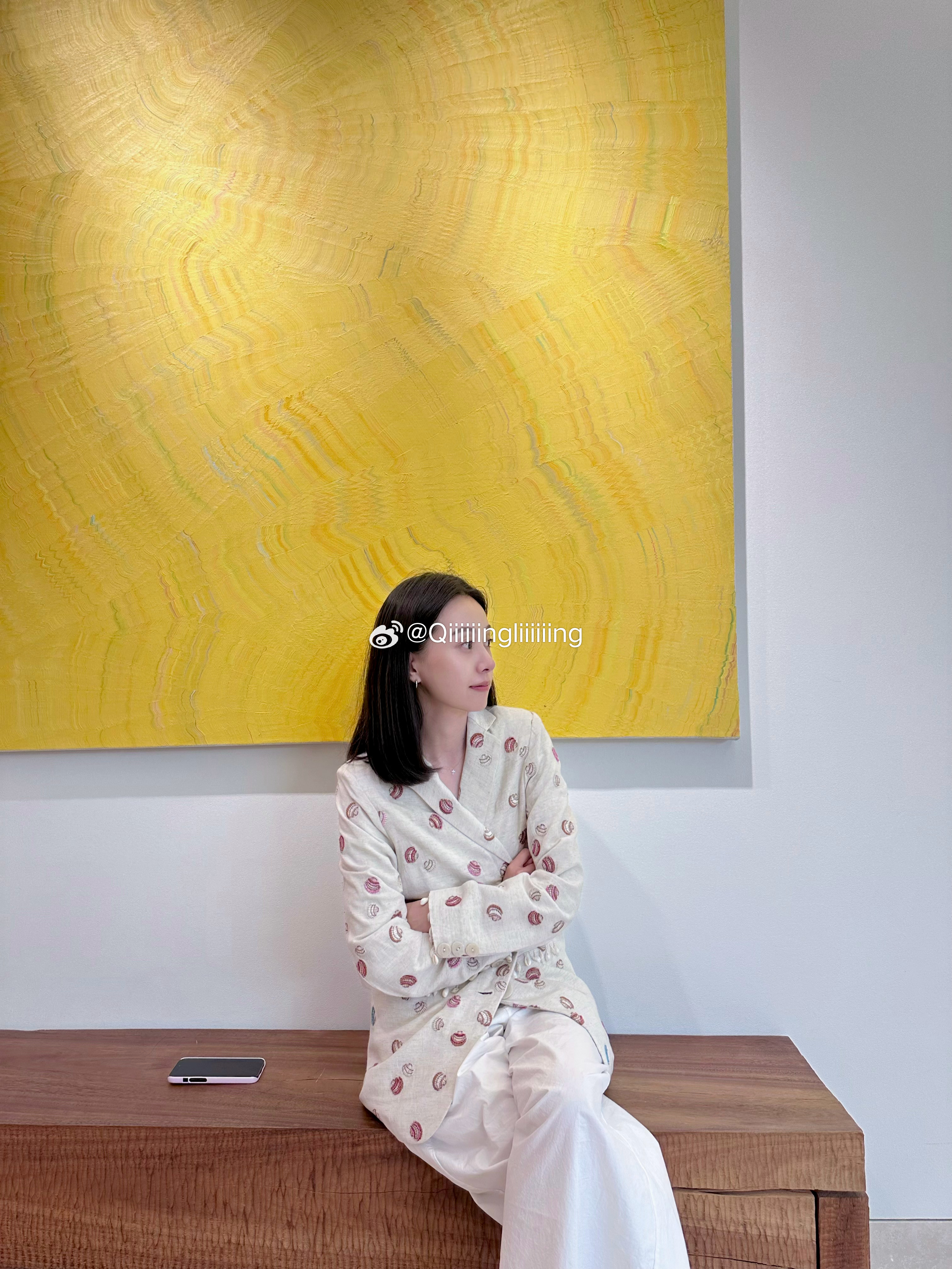 持续的走路 都在逛展中 碎片照片 穿的都是旧衣服 明天来更八月最爱羽毛🪶Dre