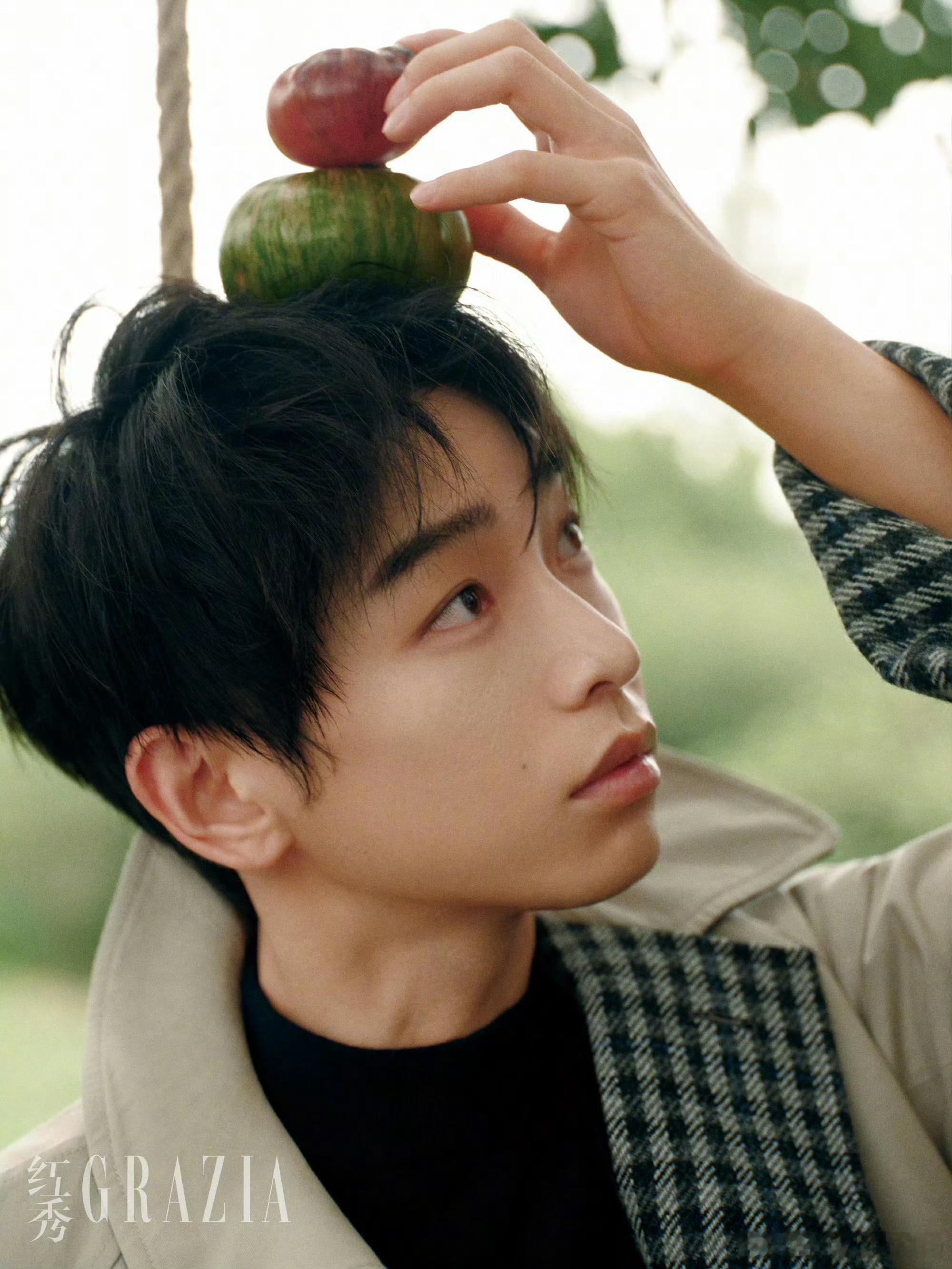 千万别让大学生看年少有为这部剧承包大学生所有笑点！裴谦花式“撒币”，员工各个是传