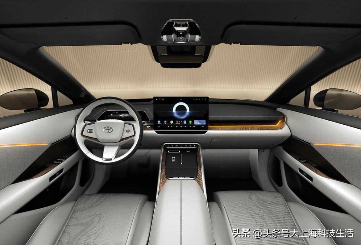 新车还没上市，就先让科技圈大佬亲自把关验货了，这波操作真有意思。喵哥说的是最近M