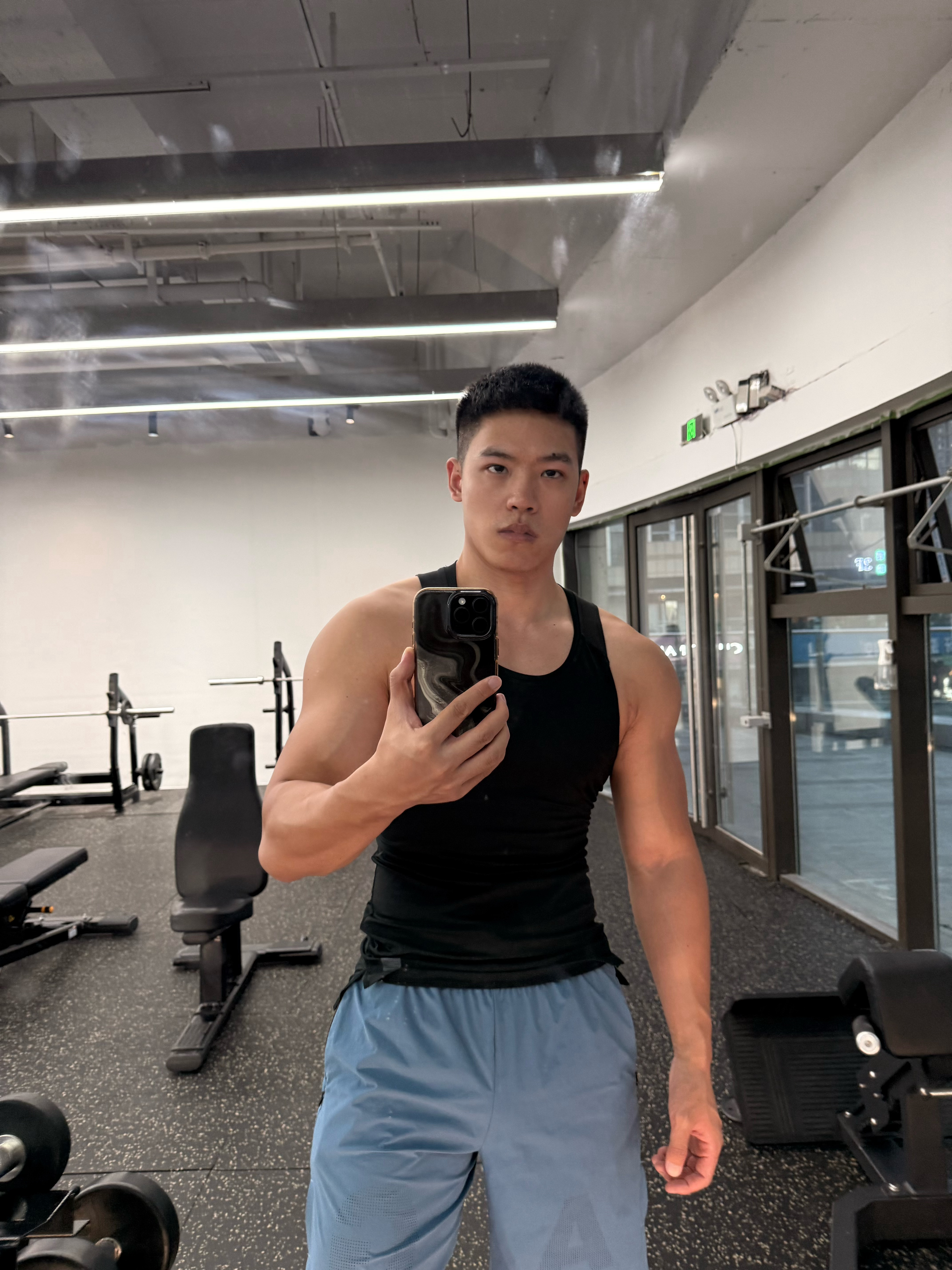 在喜欢的人面前永远觉得自己不够好。 ​​​