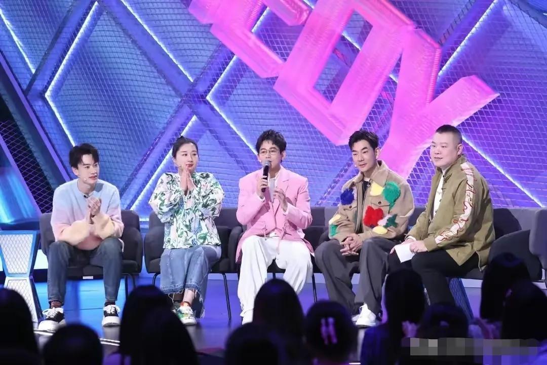 傅首尔上综艺吐槽自己的“反驳型人格”，只要对面站🈶一个人，就立刻进入辩论状态…